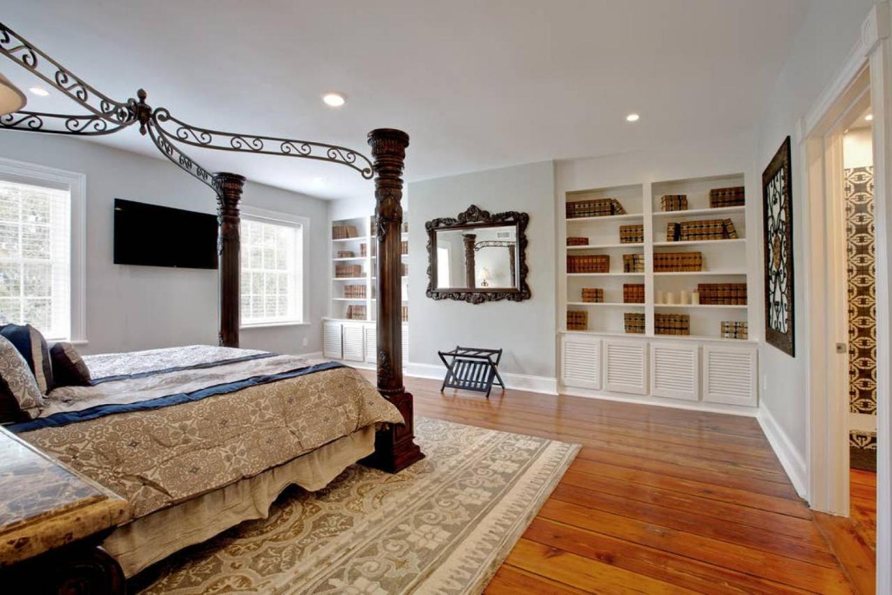 Newly Renovated 4 Bed 3 Bath And 2 Parking Spots Villa Savannah Eksteriør billede