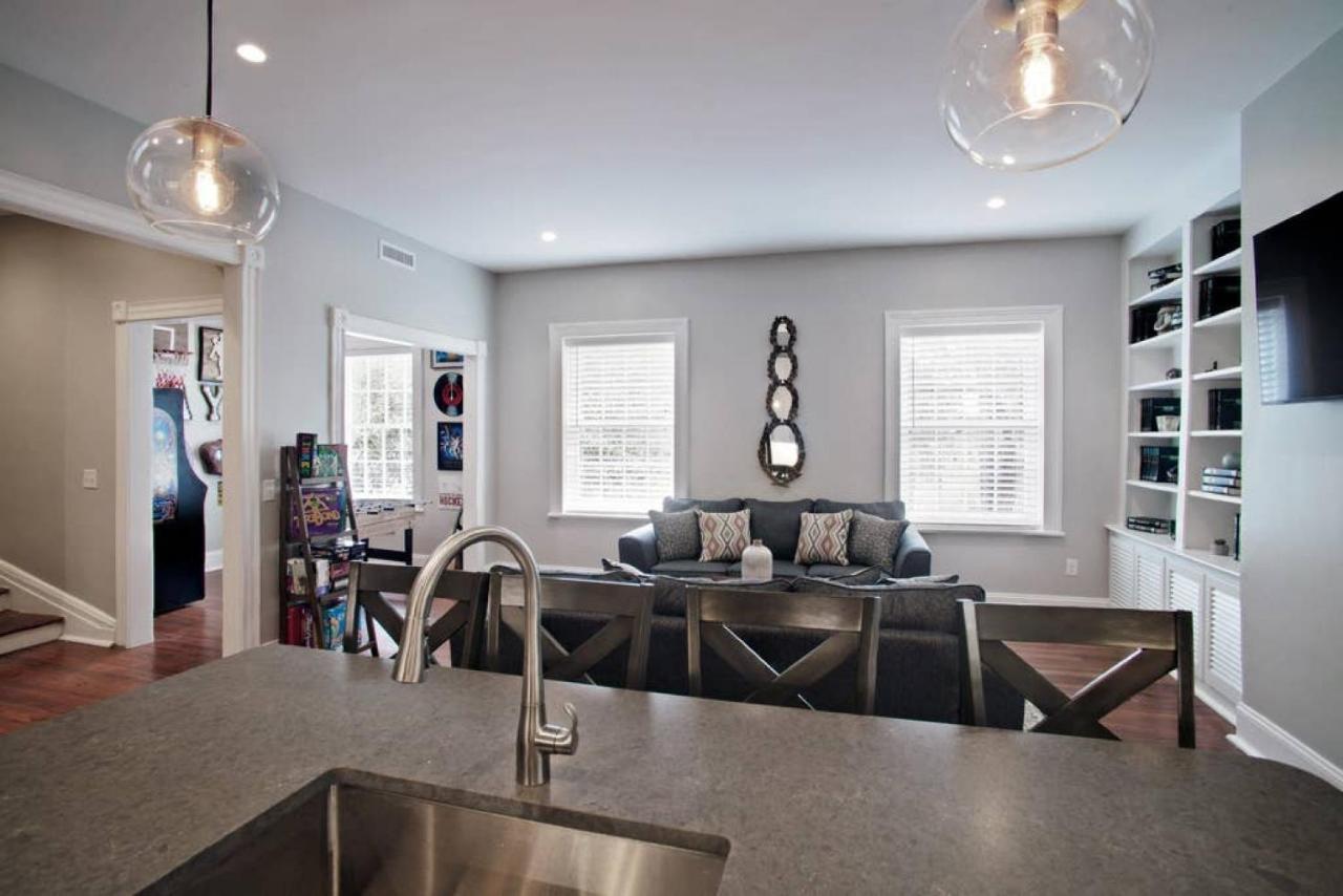 Newly Renovated 4 Bed 3 Bath And 2 Parking Spots Villa Savannah Eksteriør billede