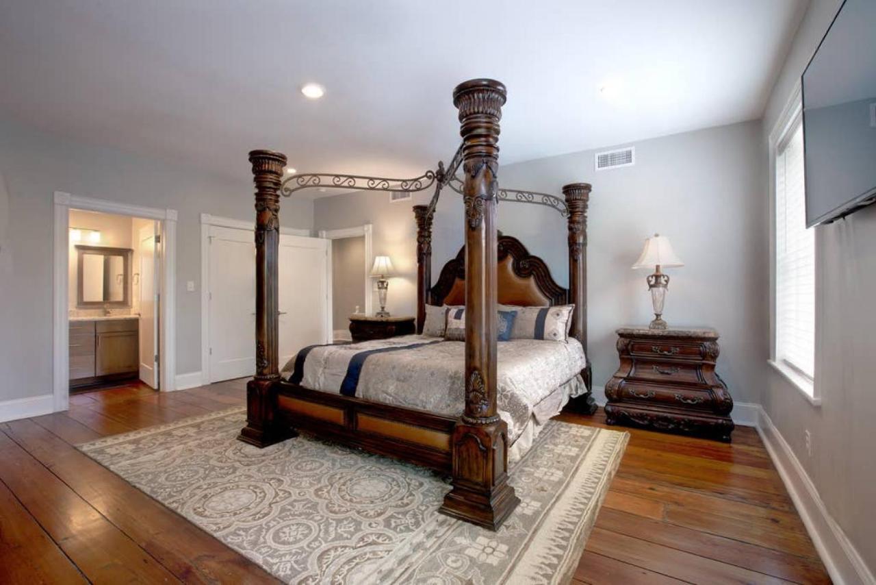 Newly Renovated 4 Bed 3 Bath And 2 Parking Spots Villa Savannah Eksteriør billede